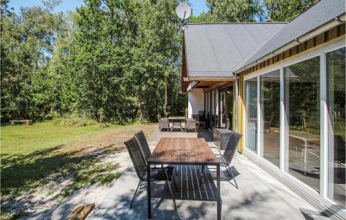Κήπος έξω από το Beautiful Home In Samsø With Wifi