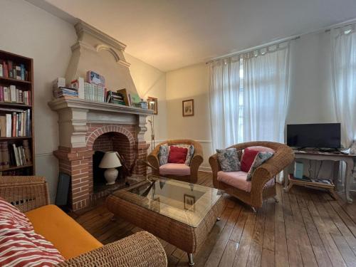 Maison de caractere cœur du village 1h de Paris