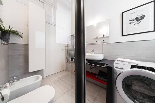 Nettuno Apartment - Private Garden in Bologna Center photo 35