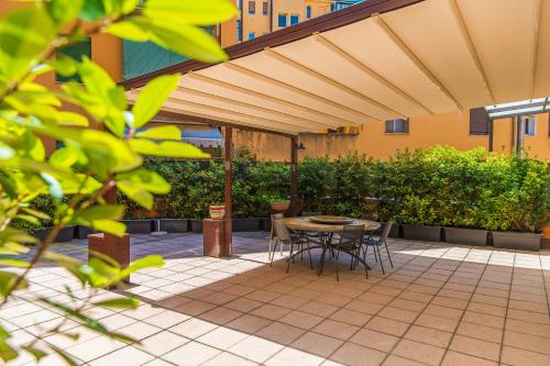 Nettuno Apartment - Private Garden in Bologna Center photo 43