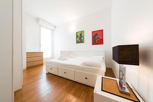 Nettuno Apartment - Private Garden in Bologna Center photo 27