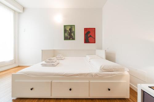 Nettuno Apartment - Private Garden in Bologna Center photo 28