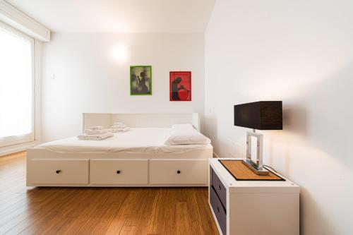 Nettuno Apartment - Private Garden in Bologna Center photo 32