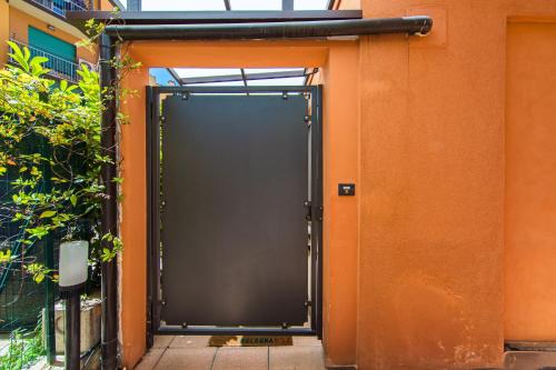Nettuno Apartment - Private Garden in Bologna Center photo 47