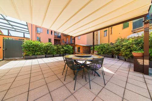 Nettuno Apartment - Private Garden in Bologna Center photo 41