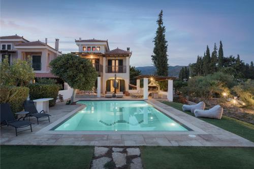 Πισίνα στο ή κοντά στο Villa Nefeli