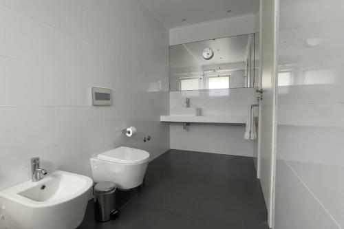 Et badeværelse på Casa do Mar North