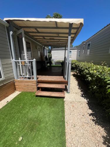 Mobil home spacieux 6-8 pers, camping 4 étoiles, la Carabasse