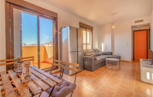 Posezení v ubytování 2 Bedroom Amazing Apartment In Águilas