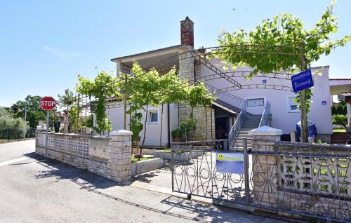 Geräumige Unterkunft in Punta Umag in Strandnähe