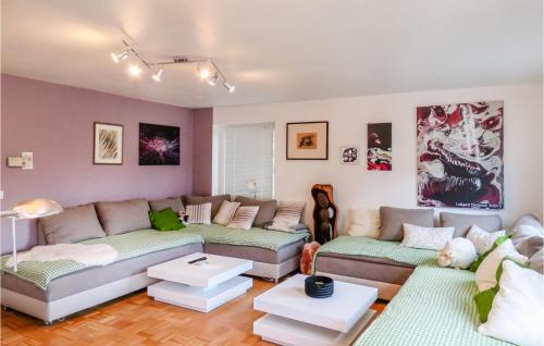 Posezení v ubytování Amazing Apartment In Schonach Im Schwarzwal
