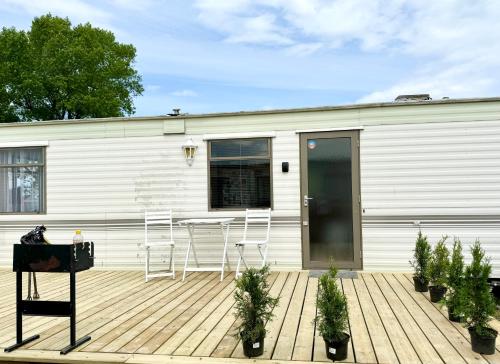 Gallery image of LUCY duży domek kempingowy - Camp Spot in Chałupy