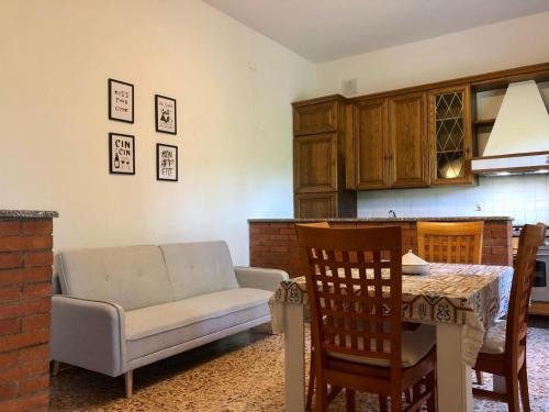Χώρος καθιστικού στο Mint Apartment