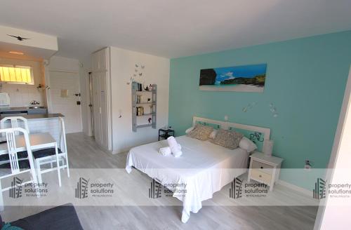 422 Estudio en Minerva Apartamentos- Vistas al jardín - Piscina y Playa