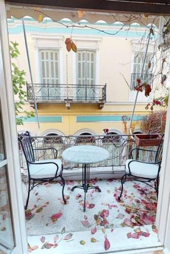 Magnificent apartment in Plaka