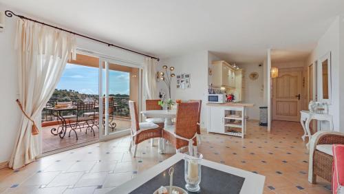 LES CIGALES - Terrasse, Golf & Piscine