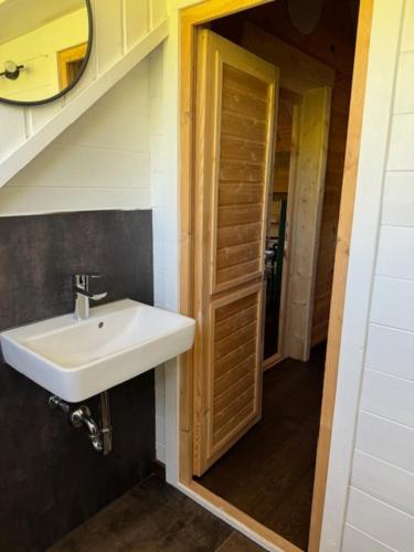 Ένα μπάνιο στο Vakantiehuis aan bosrand in Eifel nabij Cochem-Zell aan de Moezel - Dichtbij De Calmont Klettersteig Bremm - Green House