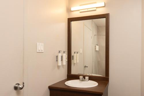 Bilik mandi di Hotel du Nord
