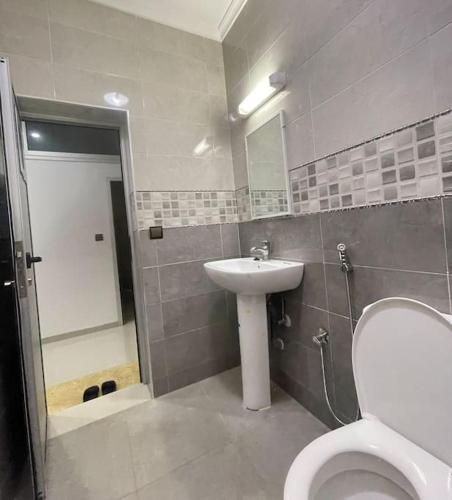 Ένα μπάνιο στο al-khaima luxurious properties apt 2