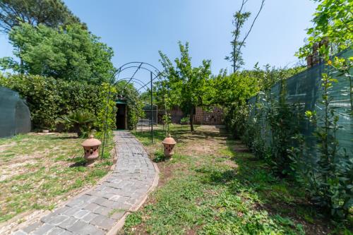 Appia Antica Country House giardino parcheggio Fermata bus