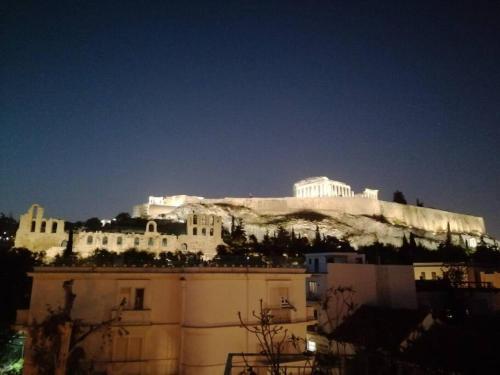 Stunning Acropolis view apartment