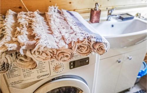 Φωτογραφία από το άλμπουμ του Pet Friendly Home In Ustka With Wifi σε Ούστκα