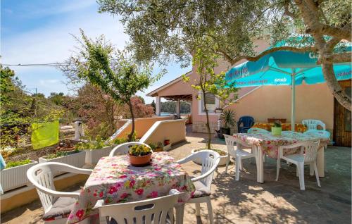 Zahrada ubytování Beach Front Apartment In Punta Kriza