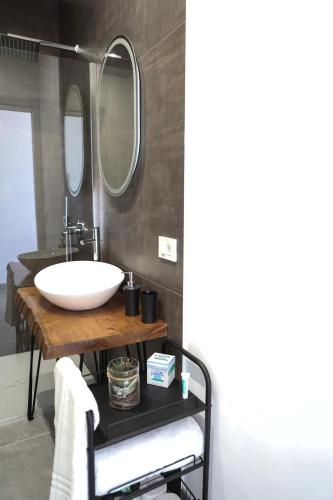 Bilik mandi di Charme Room&Relax