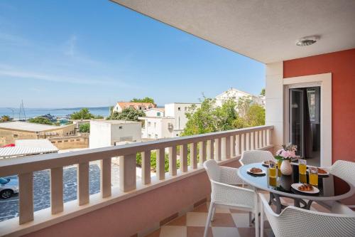 Teo Apartments - Center with Free Parking