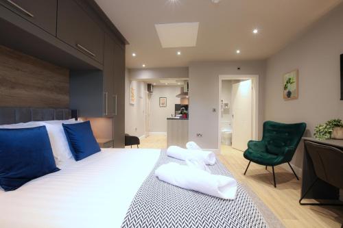 Katil atau katil-katil dalam bilik di The Ironworks Aparthotel
