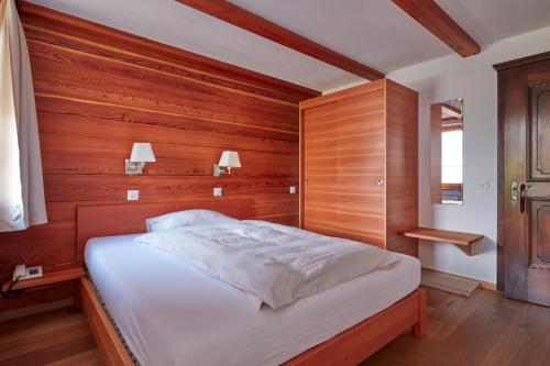 Katil atau katil-katil dalam bilik di Hotel Alpenblick