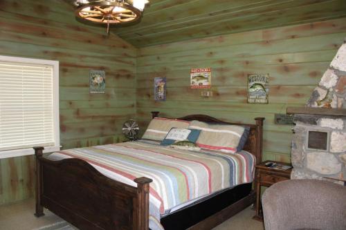 Katil atau katil-katil dalam bilik di Cabin Four On Stony Point