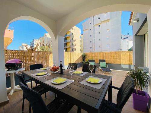 APARTAMENTOS AQUARIUM 100 m2 NEXT TO THE BEACH