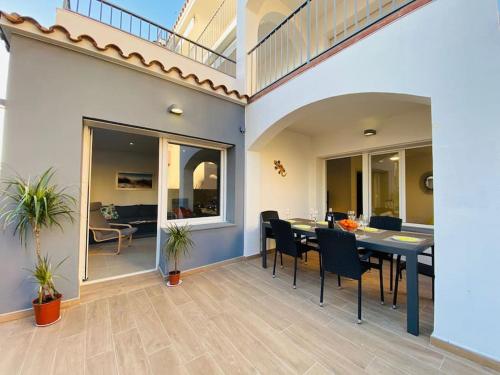 APARTAMENTOS AQUARIUM 100 m2 NEXT TO THE BEACH