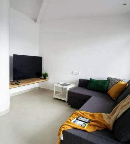 Stylish Modern Apt Unbeatable Location photo 6
