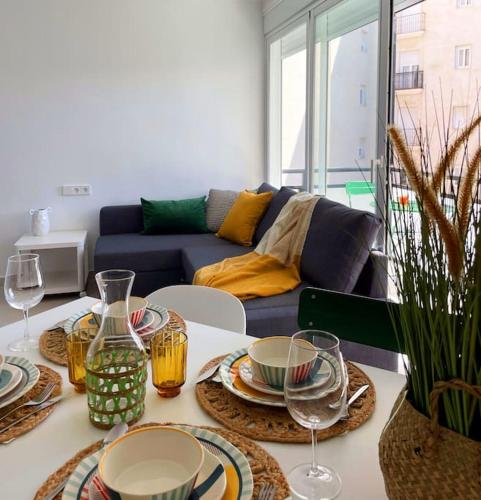 Stylish Modern Apt Unbeatable Location photo 16