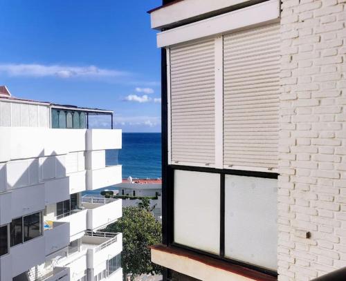 Stylish Modern Apt Unbeatable Location photo 18