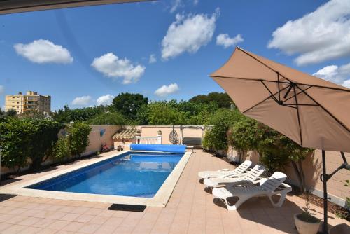 RNET - Collsacabra Villa con piscina privada