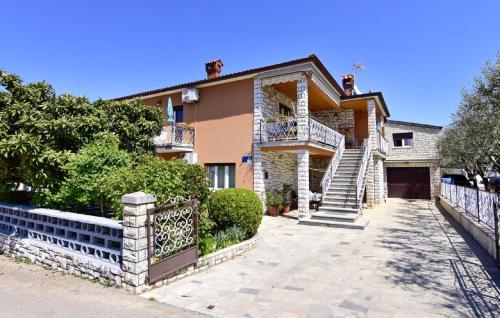 Wunderschöne Ferienwohnung in Umag mit Schöner Terrasse