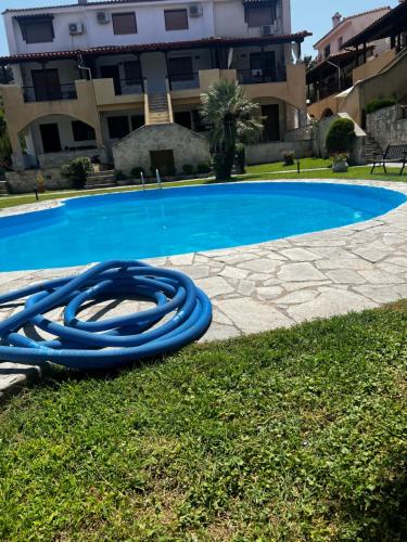 Πισίνα στο ή κοντά στο PEYKOXORI 3 LUXURY SUITES BY makhome