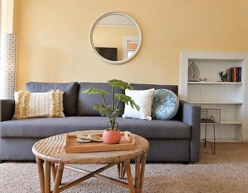 Χώρος καθιστικού στο #StayinMyDistrict Heritage House Apt