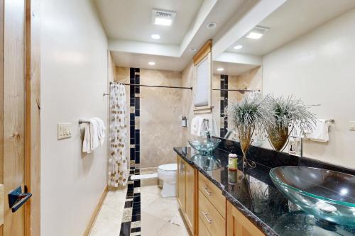 Phòng tắm tại High Meadows Gem