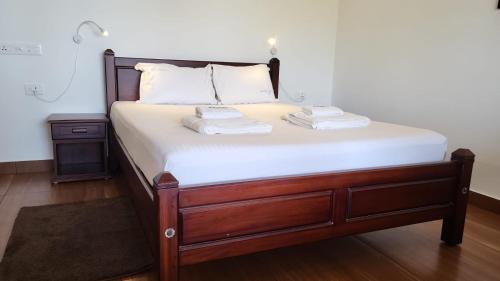 Letto o letti in una camera di Seashore Beach Resort Varkala