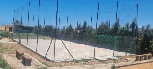 Tenis a/nebo squash v ubytování Évasio nebo okolí
