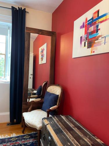 Ruang duduk di Harlem Stonegate B&B