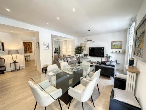 Photo de la galerie de l'établissement PAH1 - Très beau 2 pièces dans une rue piétonne, à Cannes