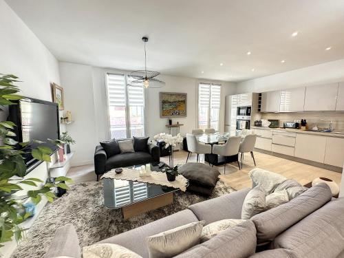 Photo de la galerie de l'établissement PAH1 - Très beau 2 pièces dans une rue piétonne, à Cannes