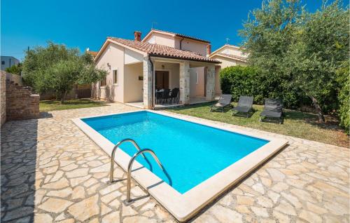 2 Bedroom Awesome Home In Liznjan