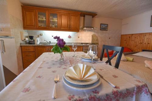 Gallery image of Apartment Brezina - Lovran - Liganj in Lovran