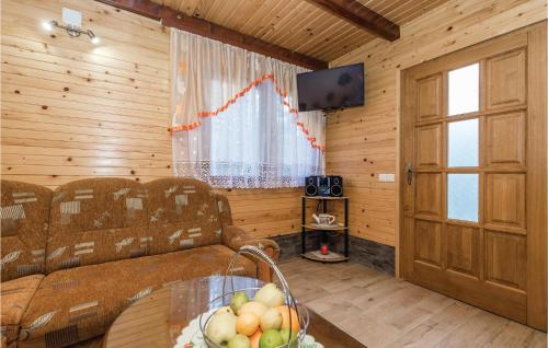 TV a/nebo společenská místnost v ubytování Lovely Home In Vrbovsko With Kitchen